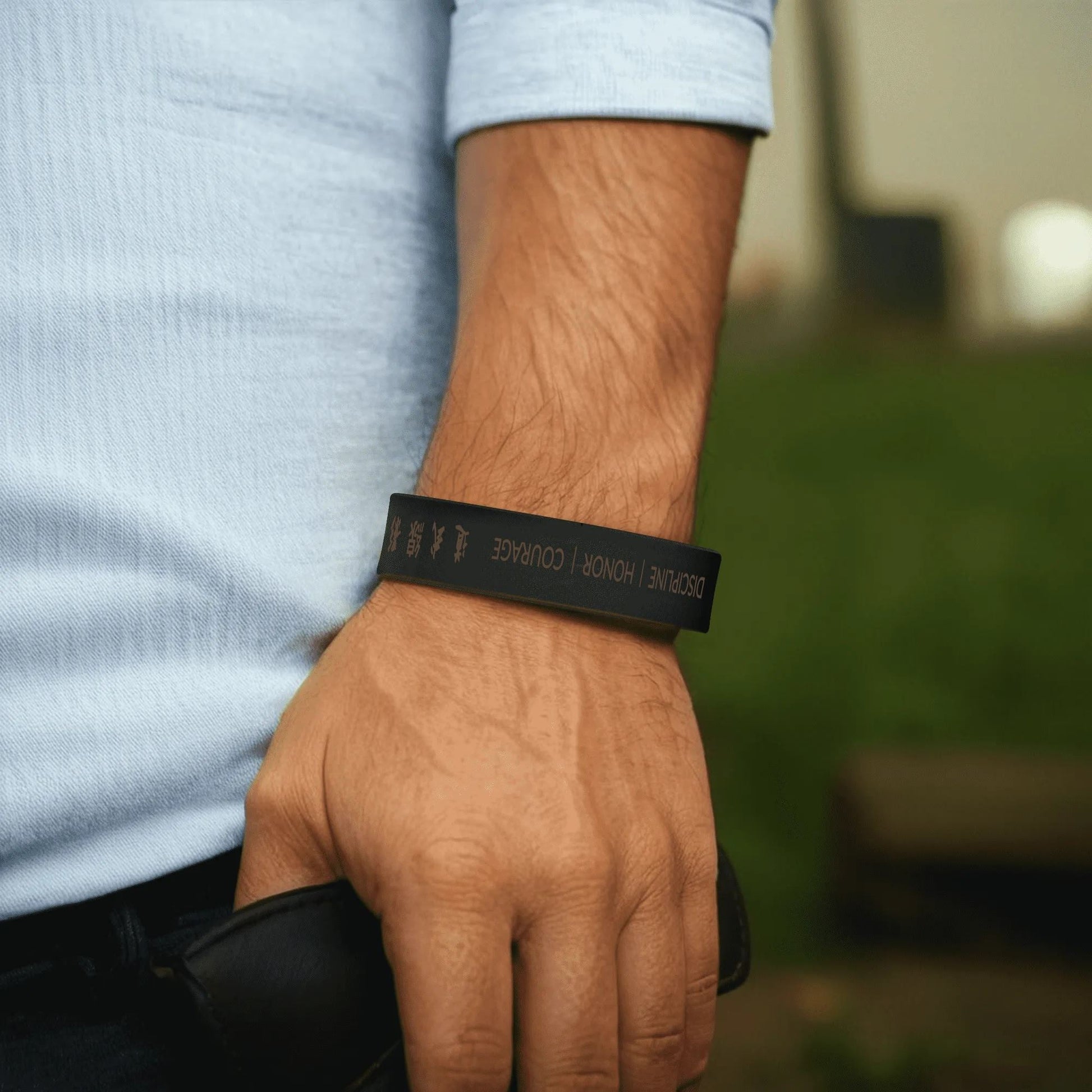 Silent Warrior Cuff – Engraved Leather Bracelet | HONOR | COURAGE | DISCIPLINE | 道武線影